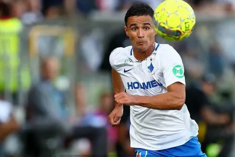 Ian Smith destaca en festejo de Norrkoping y sueña con Europa League