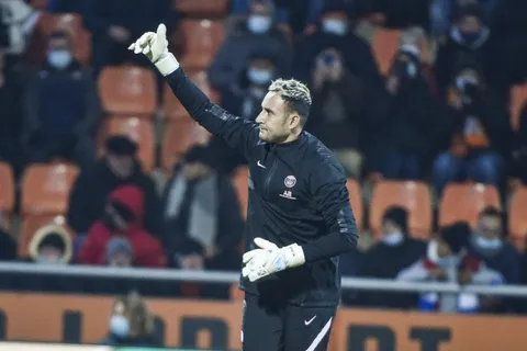 Las atajadas de Keylor Navas evitaron la derrota del PSG [VIDEO]