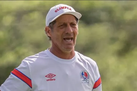 Pedro Troglio avanza para cerrar el fichaje de un jugador del Real España a Olimpia