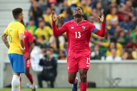 Panamá consigue histórico empate contra Brasil