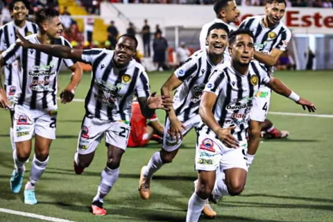 Cacique Diriangén se coronó campeón de la Liga de Nicaragua al ganarle a Real Estelí