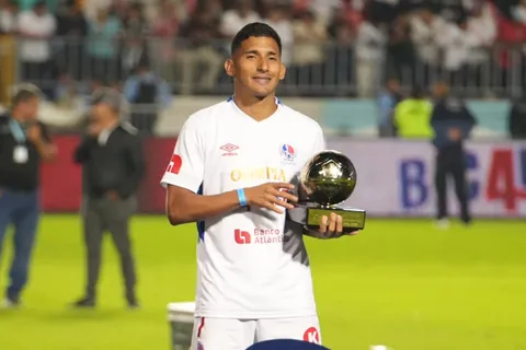 Mientras Olimpia busca su reemplazo, esto hace José Mario Pinto en medio de su llegada a Costa Rica