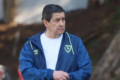 Luis Fernando Tena confirma el regreso de un legionario a la Selección de Guatemala