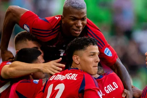 Costa Rica se complica para su debut. (Foto: Fedefútbol)