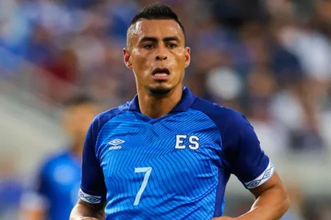 Darwin Ceren revela detalles sobre inconvenientes previo al juego contra Canadá
