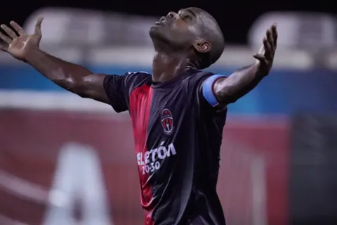 Adolfo Machado podría fichar por otro equipo de la LPF tras su salida de Sporting