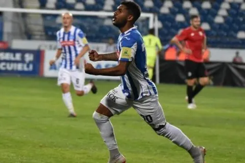 Dylan Flores le marca este golazo al Steaua de Bucarest