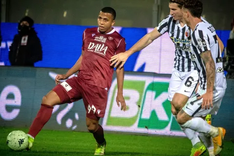 Rigoberto Rivas vuelve a jugar con Reggina