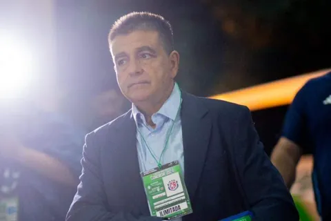Claudio Vivas habló sobre sus intensiones como DT.