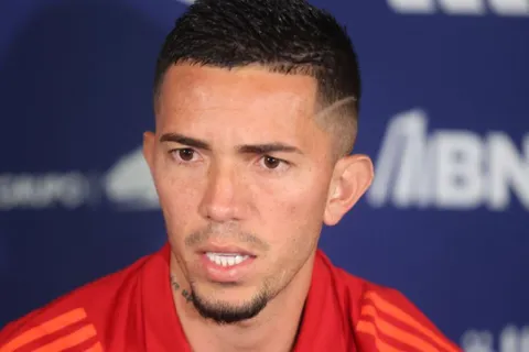 "Da cólera": Jefferson Brenes prende fuego el vestuario de Saprissa tras la derrota con Cartaginés
