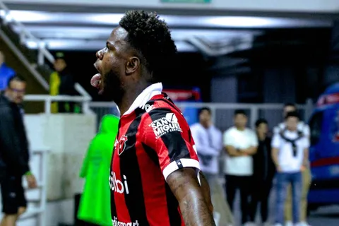 Costa rica | Freddy Góndola acusó a Mariano Torres de racista