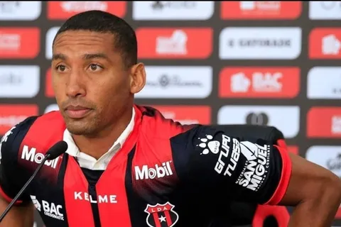 Se agota el tiempo de Alajuelense para lograr la venta de Marcel Hernández