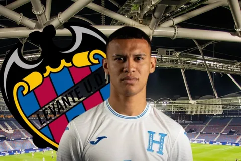 Kervin Arriaga es recibido por El Chiringuito, obtiene inesperado recado y se prepara para su debut con Levante