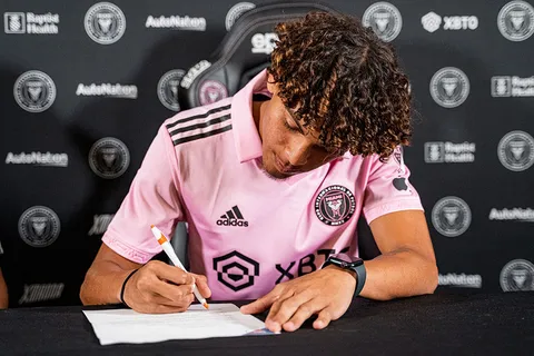 Futbolista hondureño firma con el Inter Miami de la MLS