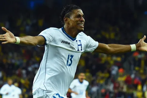 Costly: “Es lindo anotarle a Costa Rica y más a Keylor”
