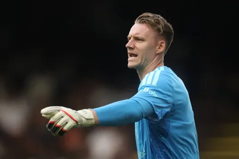 Bayern Múnich consideraría a Bernd Leno como respaldo de Jonas Urbig para el verano de 2027