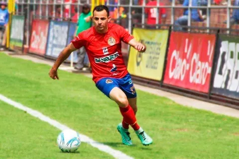 Marco Pappa ya eligió dorsal en Municipal: "Tiene mucho significado para mi"
