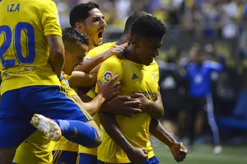 ¿Qué resultados necesita el Cádiz del Choco Lozano para ascender hoy?