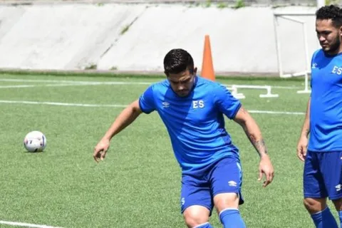 De Los Cobos habría revelado media titular de El Salvador ante Montserrat