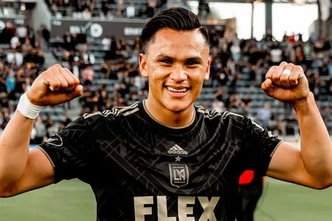 Federación de Honduras emite comunicado sobre la ausencia de Denil Maldonado