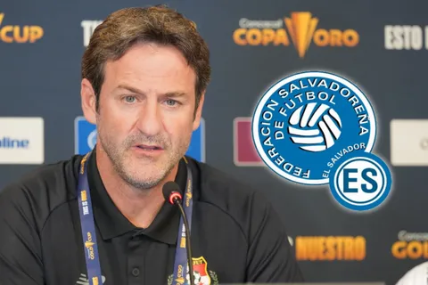 Thomas Christiansen acusó a la Concacaf de beneficiar a El Salvador.