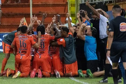 Visores de clubes de Inglaterra se interesan en figuras de Puntarenas