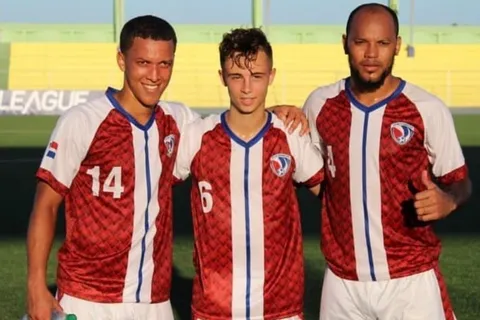 Los Quisqueyanos se destaparon con recital goleador