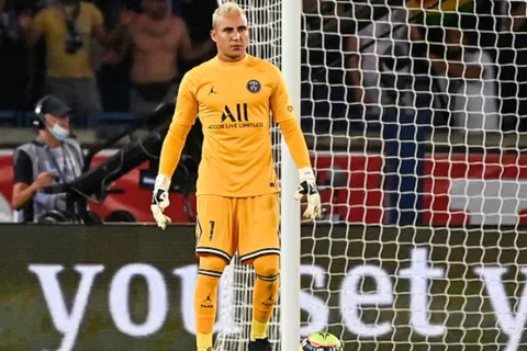 PSG y Keylor triunfan en una noche histórica