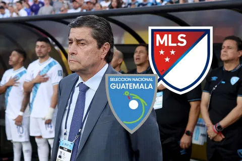 Luis Fernando Tena con la Selección de Guatemala.