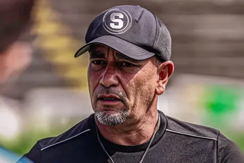 José Giacone podría perder un jugador importante para él.
