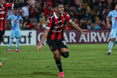  Alajuelense propina humillante goleada a Motagua en la Copa Centroamericana