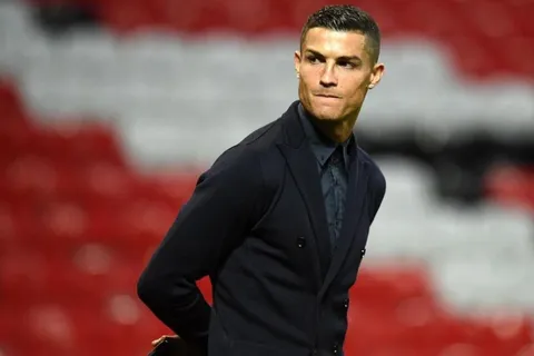Cristiano Ronaldo es suplente con la Juventus y se disparan los rumores
