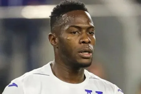 Maynor Figueroa impacta a toda Honduras jugando para club de Inglaterra a sus 42 años: le dieron el dorsal 7