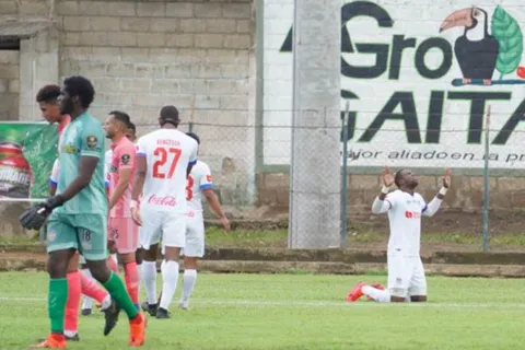 Olimpia vence 3-2 a Real De Minas y le mete presión a Motagua