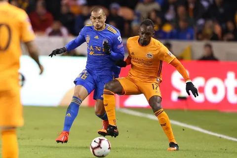 Hondureños se estrellaron contra Tigres de México