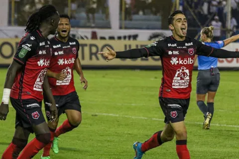 Liga Concacaf: Alajuelense vence a Alianza y pone un pie en las semifinales
