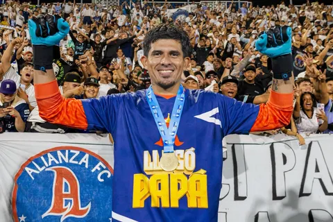 mario gonzalez-el salvador-alianza