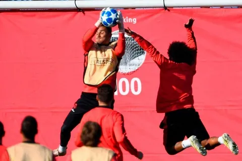 Keylor vuelve a concentrarse y ahora es su turno