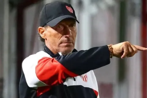Olimpia celebra y Espinel se preocupa: Pedro Troglio recibe la peor noticia en Instituto de Córdoba