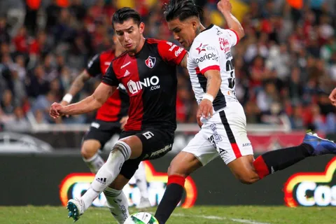 En México se deshacen en elogios para Michaell Chirinos