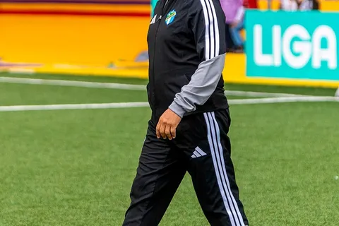 Roberto Montoya, DT de Comunicaciones.