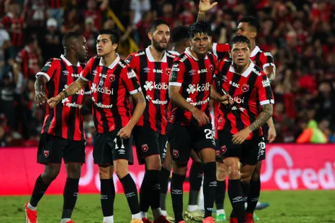 Alajuelense confirma dos salidas y la próxima ya está señalada