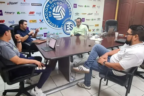 Comité de Regularización se reunió con Hugo Pérez