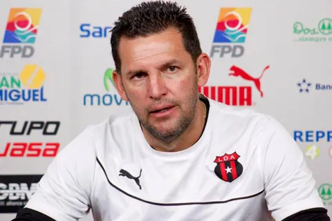 Javier Delgado negó que existan contactos para entrenar a la Liga Deportiva Alajuelense