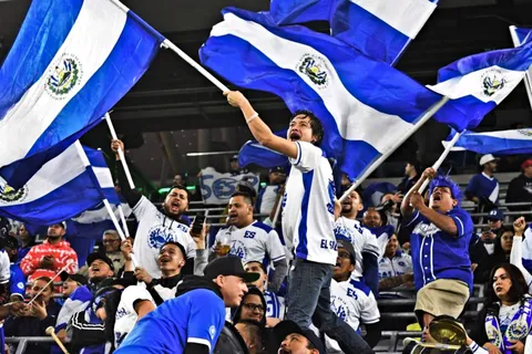 La Selección Nacional de El Salvador podrá recibir aficionados ante Granada por las Eliminatorias