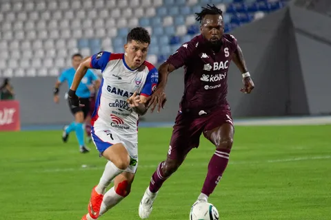 Firpo y Saprissa igualaron en cero.