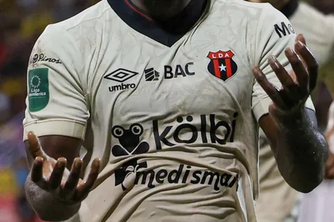Un ex Alajuelense podría dejarlos sin la Super Final. (Foto: LDA)