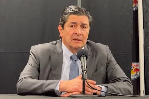 Tena acepta la superioridad de Colombia, pero cree que la goleada fue injusta