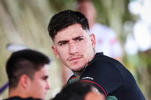 Nueva camiseta: la foto de Canhoto que deja sin palabras a la afición de Alajuelense
