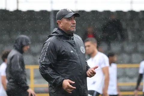 José Giacone no seguirá como técnico de Sporting FC